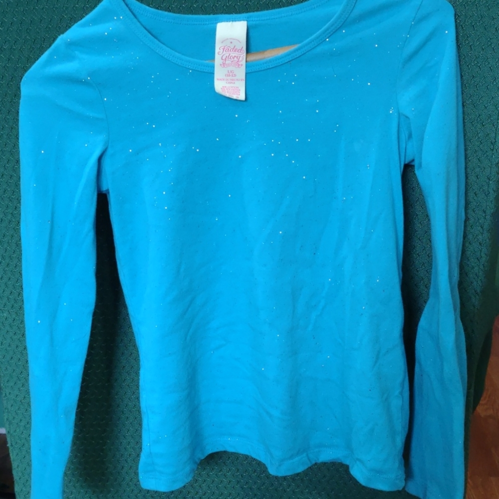 Young girls shirt